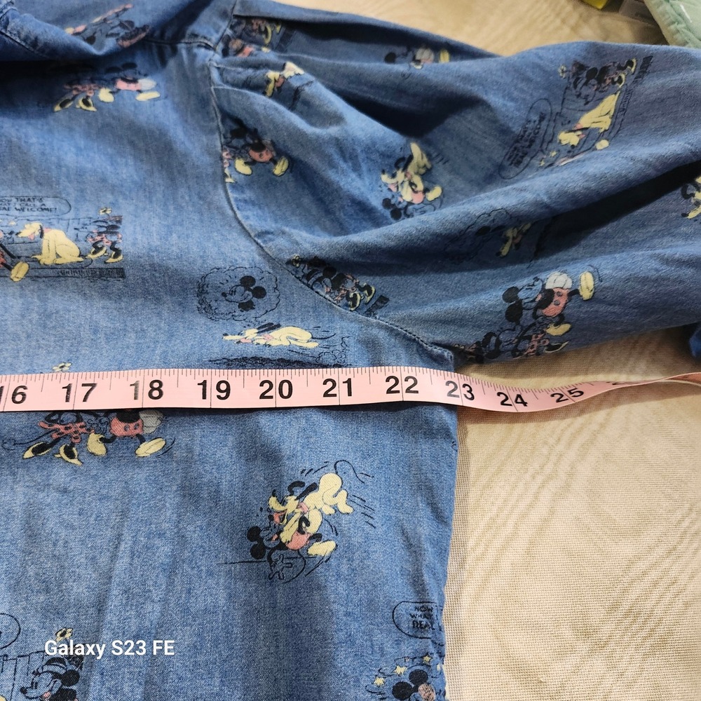 Disney Denim Button Down Shirt Womens Medium Blue Mickey Mouse Print Puff Sleeve - Picture 8 of 9